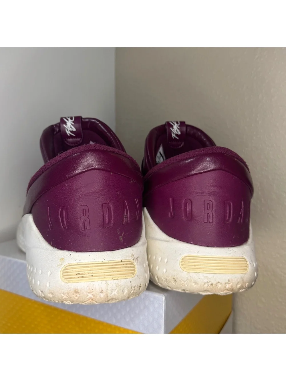 Jordan Jumpman Team II Burgundy White Men’s Size 13 Basketball Shoes 897998-637